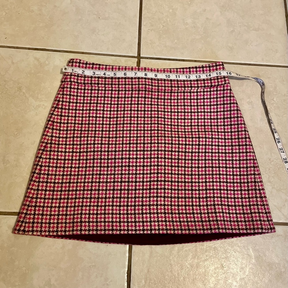 ❌SOLD❌J. Crew Pink Houndstooth Women's Mini Skirt - Picture 3 of 6